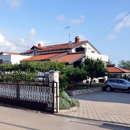 Franko Apartmani Zambratija  Εξωτερικό φωτογραφία