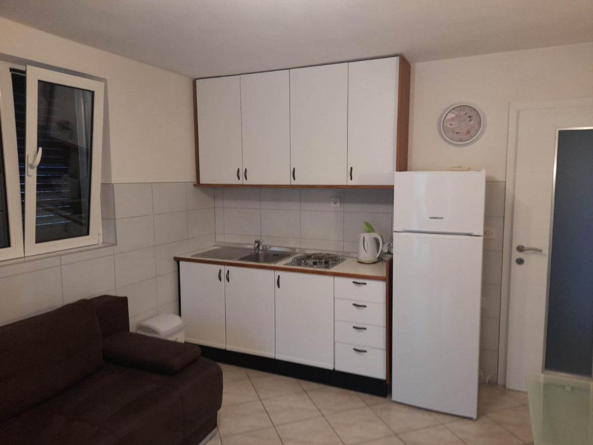 Franko Apartmani Zambratija  Εξωτερικό φωτογραφία