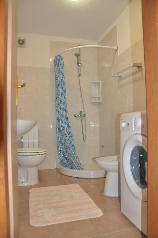 Franko Apartmani Zambratija  Εξωτερικό φωτογραφία