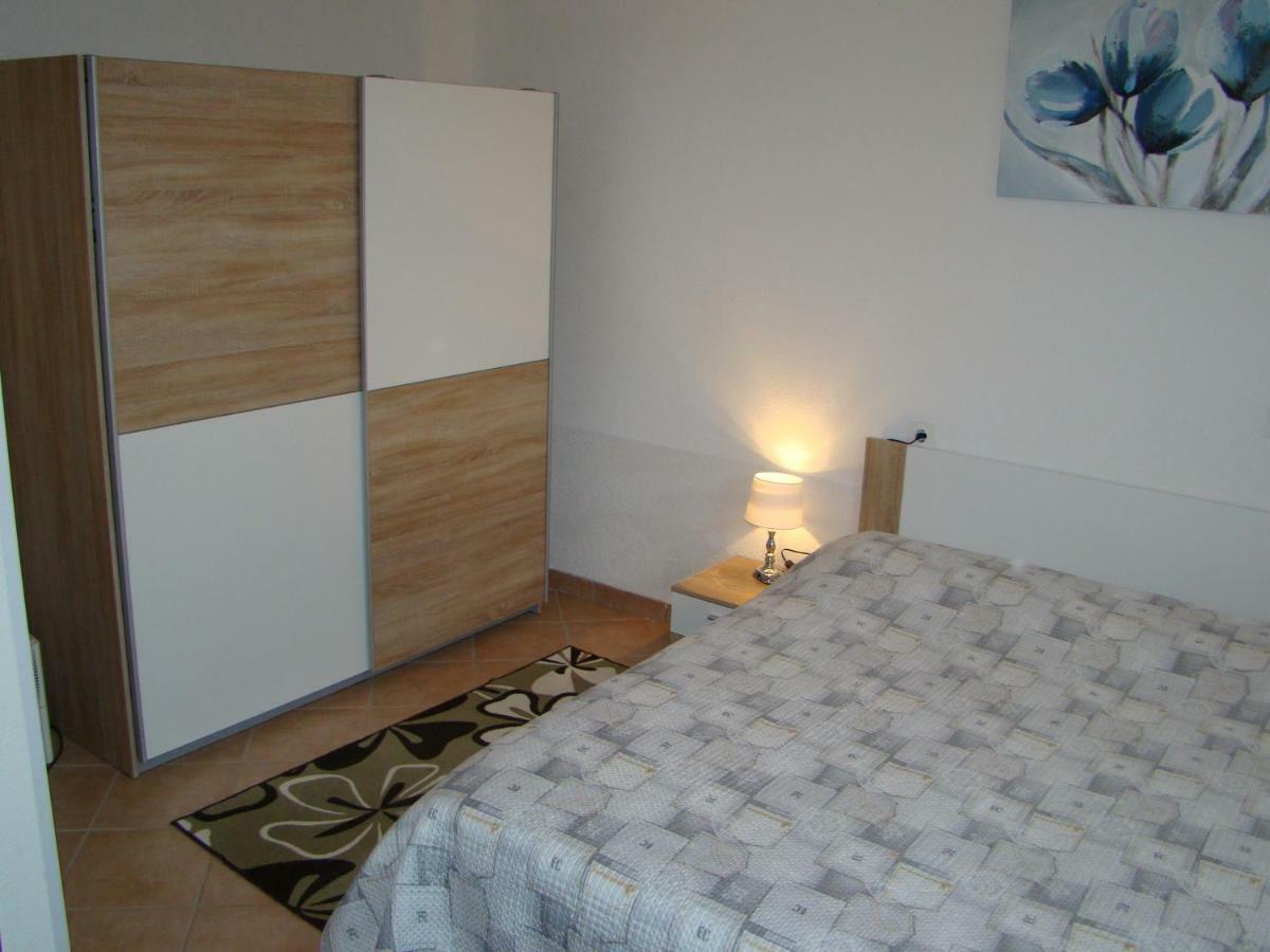 Franko Apartmani Zambratija  Εξωτερικό φωτογραφία