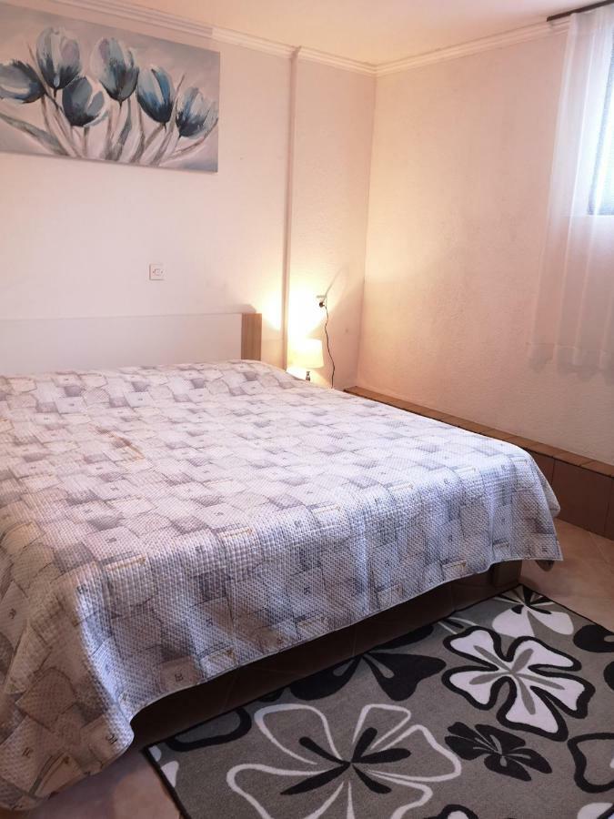 Franko Apartmani Zambratija  Εξωτερικό φωτογραφία